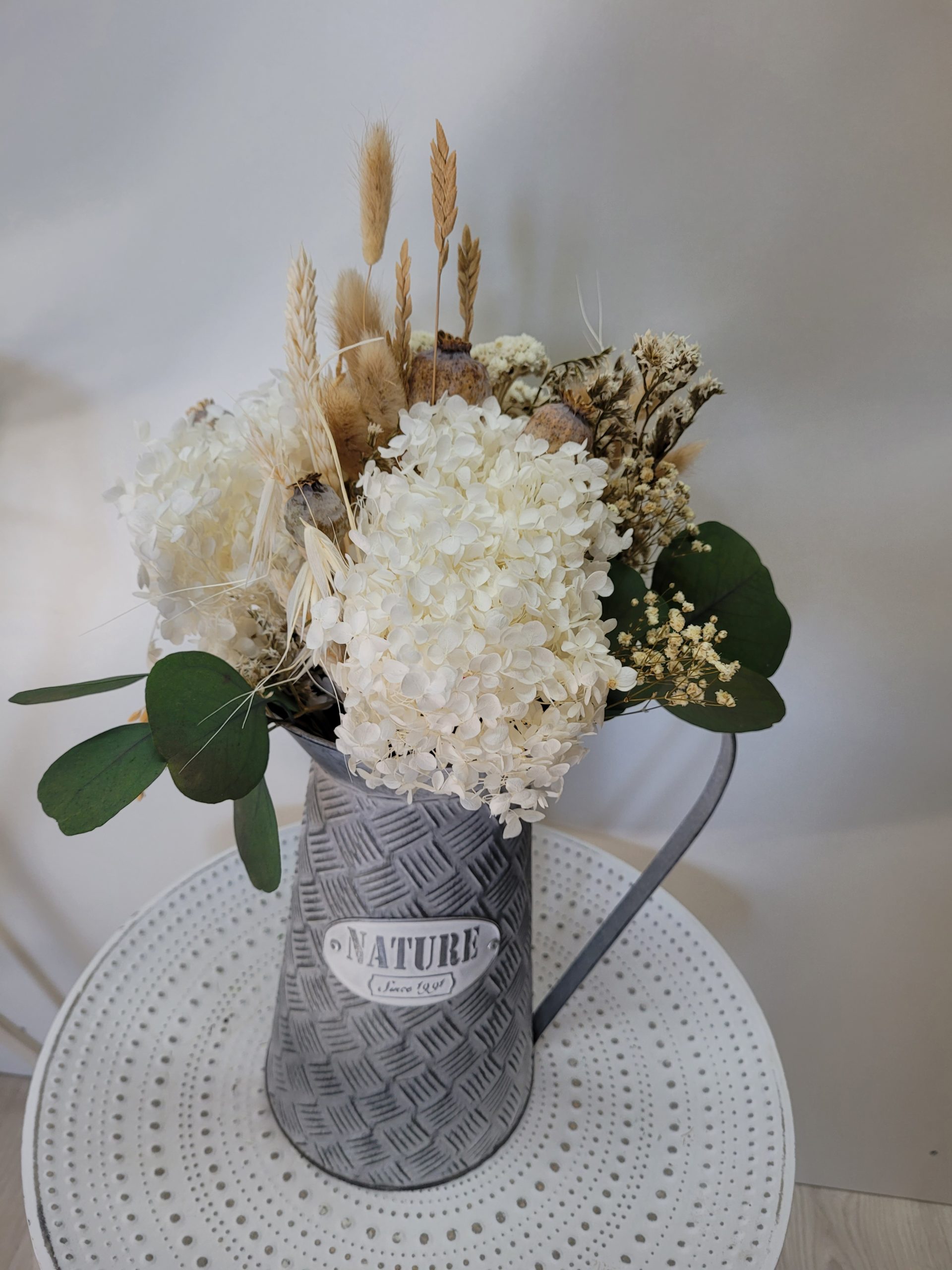 Jarra zinc hortensia blanca
